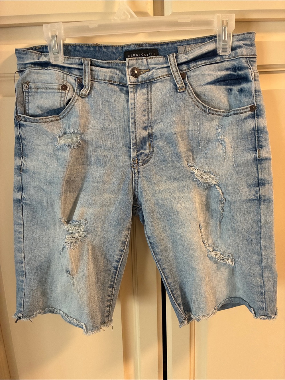 AEROPOSTALE STRETCHY LIGHT DISTRESSED DENIM CUT OFF SHORTS